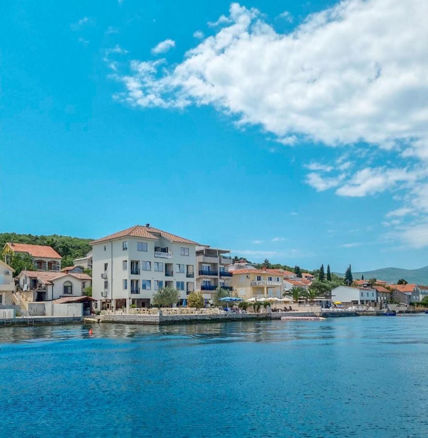 Timea Apartment Tivat Exteriér fotografie